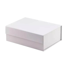 Signature Giftworks Classic White Magnetic Gift Box (Default)